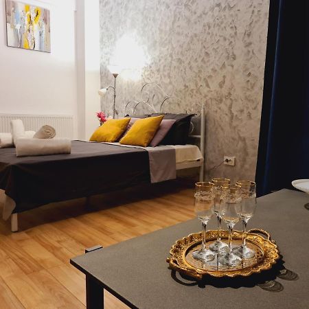 Ultracentral 5* Boutique Hotel Style Apartment. Brand New. 2 Rooms. Spacious. Free Parking Kolozsvár Kültér fotó