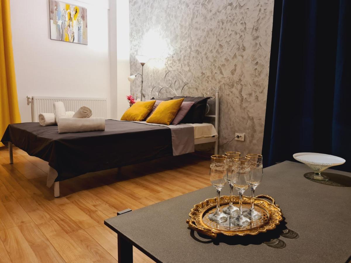 Ultracentral 5* Boutique Hotel Style Apartment. Brand New. 2 Rooms. Spacious. Free Parking Kolozsvár Kültér fotó