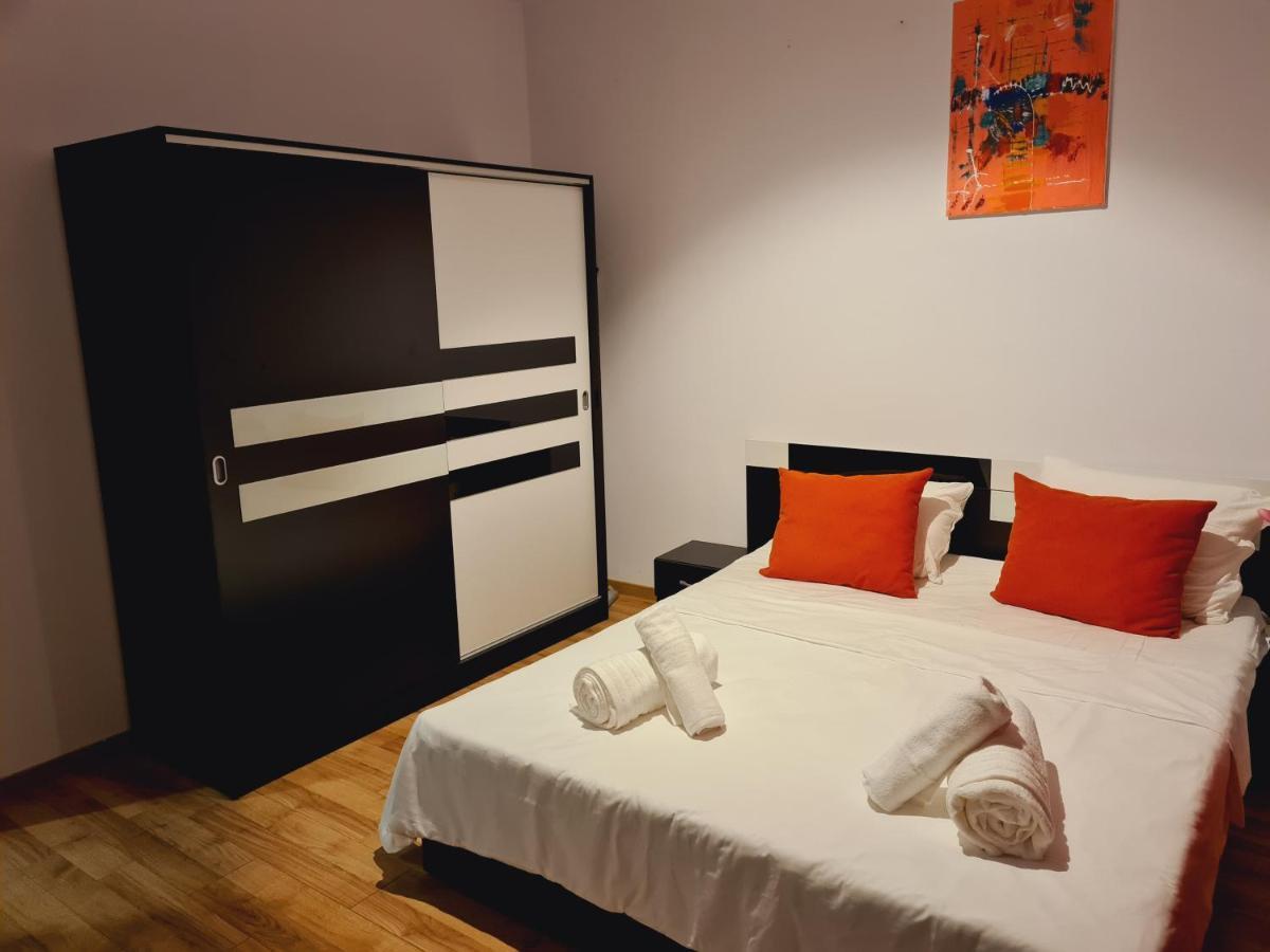 Ultracentral 5* Boutique Hotel Style Apartment. Brand New. 2 Rooms. Spacious. Free Parking Kolozsvár Kültér fotó