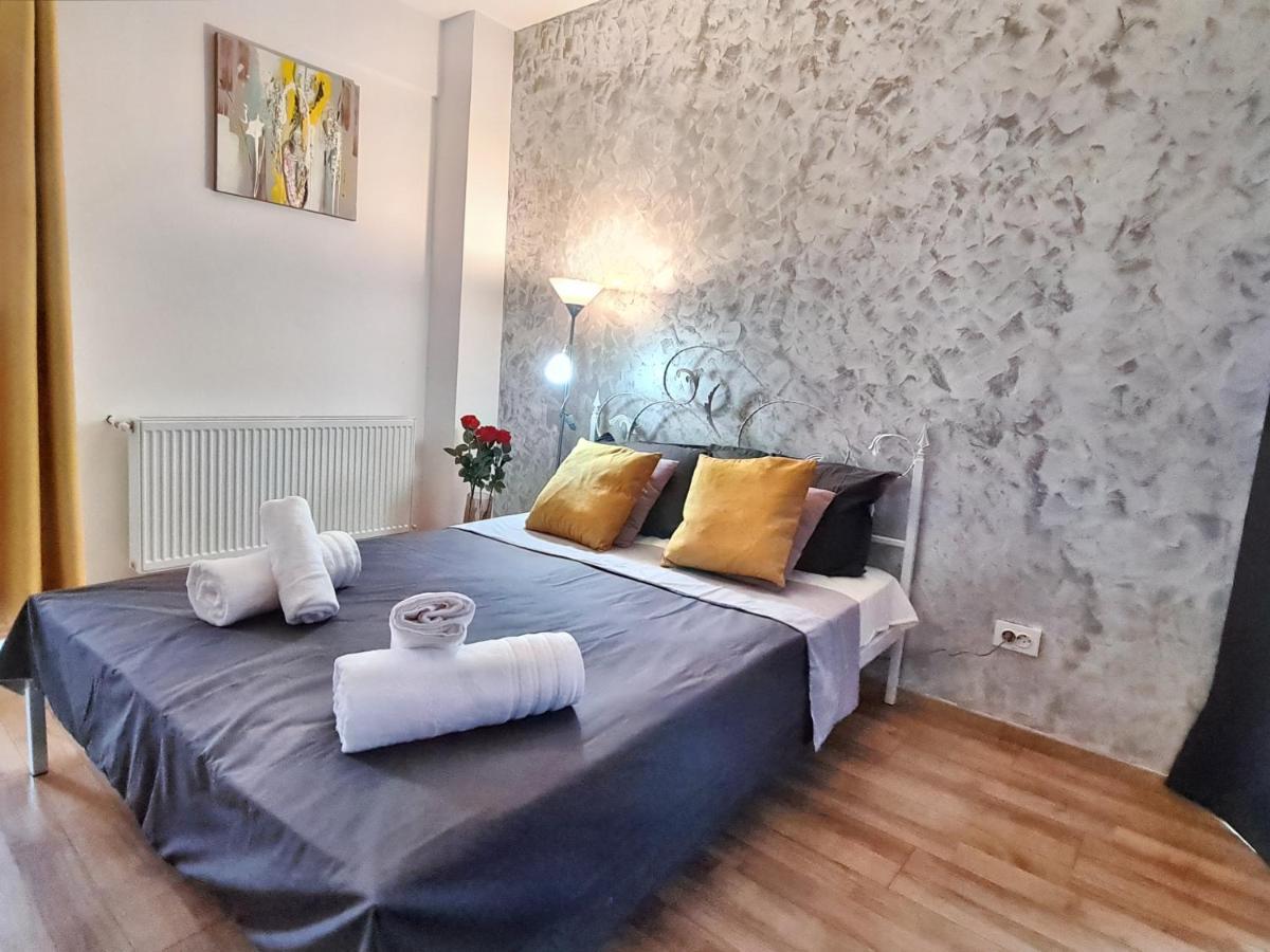 Ultracentral 5* Boutique Hotel Style Apartment. Brand New. 2 Rooms. Spacious. Free Parking Kolozsvár Kültér fotó